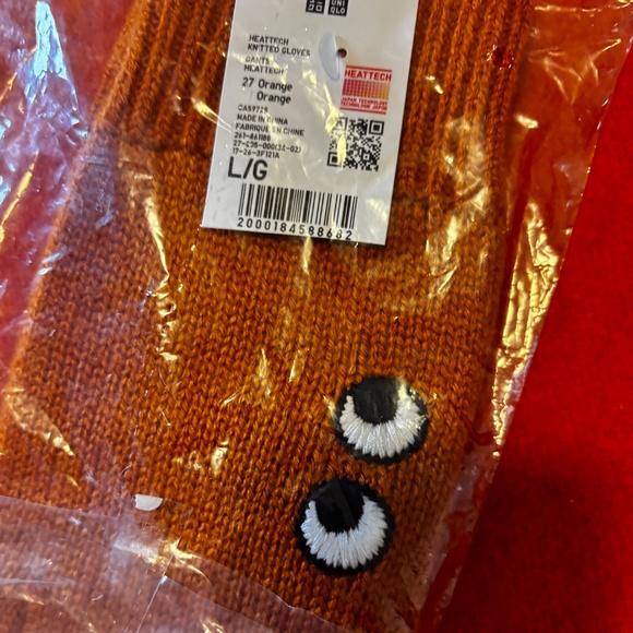 Anya Hindmarch Uniqlo collab orange touch of wool heattech knitted gloves NWT - Picture 3 of 6